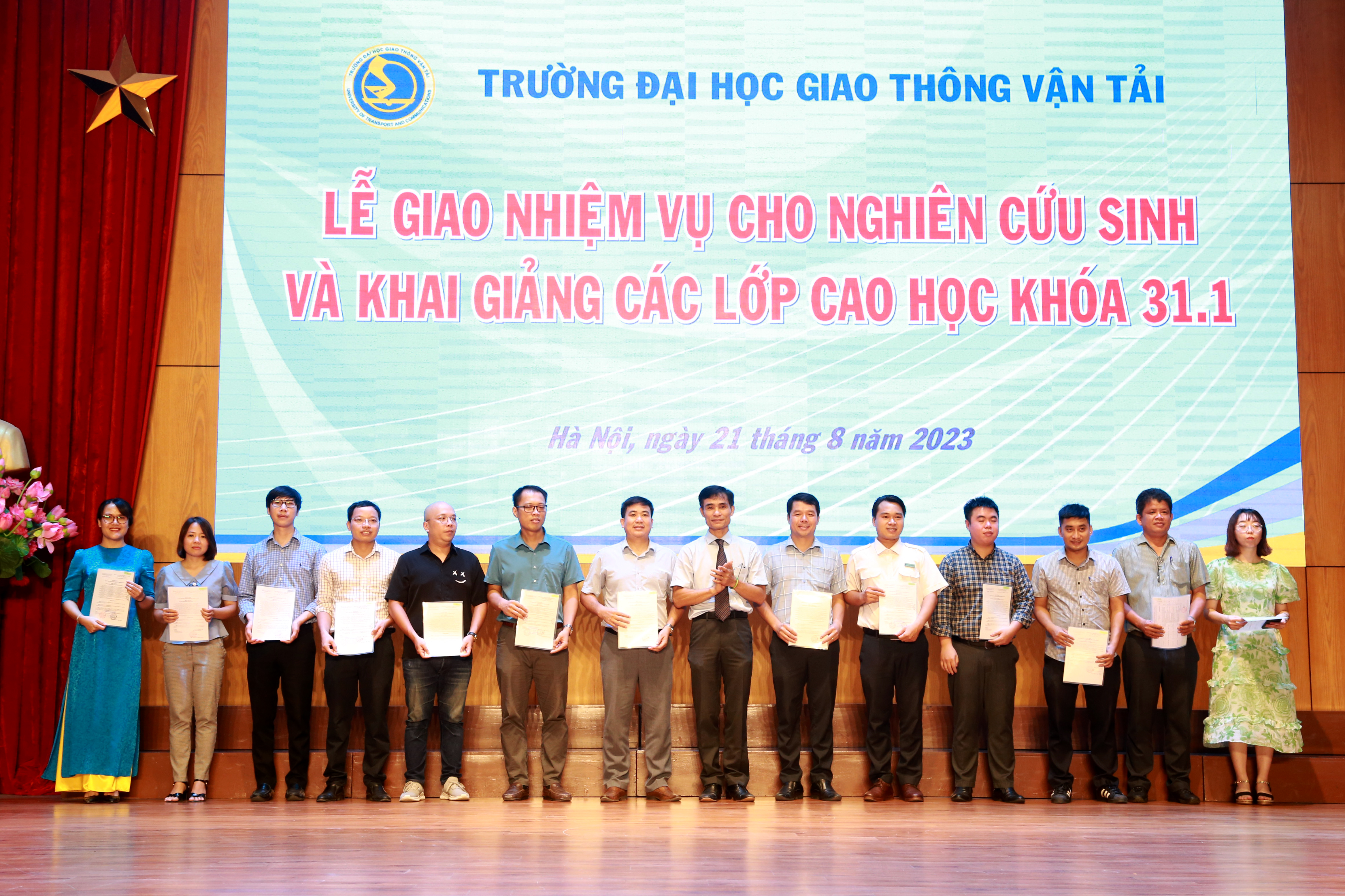 Lễ giao nhiệm vụ cho nghiên cứu sinh và Khai giảng các lớp cao học khóa 31.1