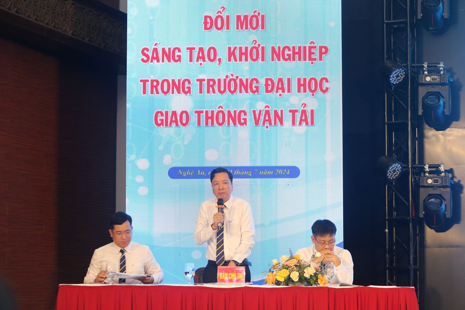 Hội thảo “Đổi mới sáng tạo và Khởi nghiệp trong trường Đại học Giao thông vận tải”