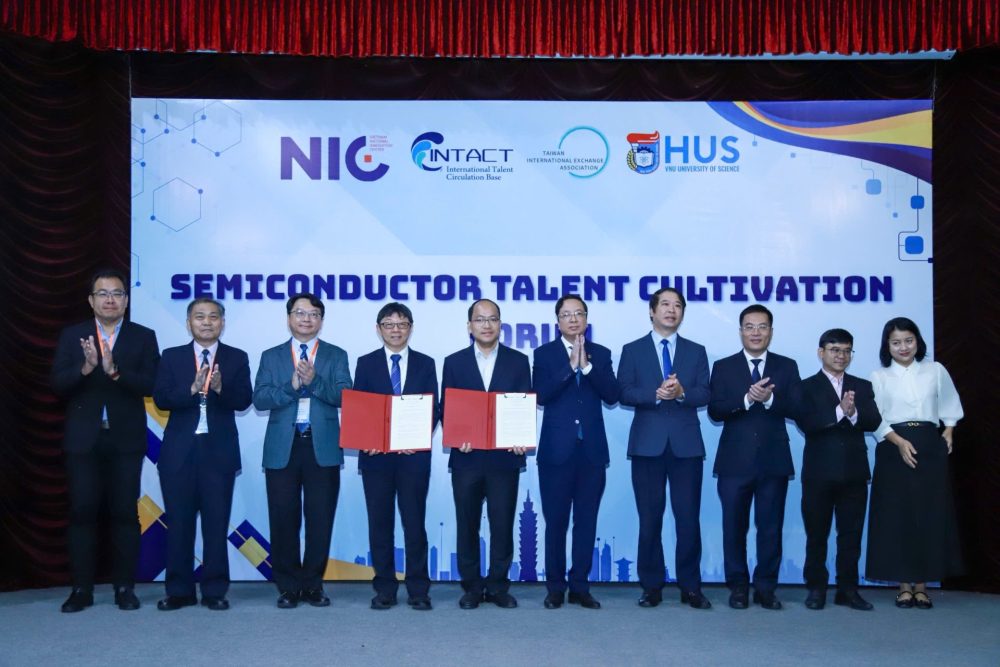 Hiệu trưởng Trường Đại học Giao thông vận tải tham dự Diễn đàn Thúc đẩy nguồn nhân lực bán dẫn Việt Nam - Đài Loan