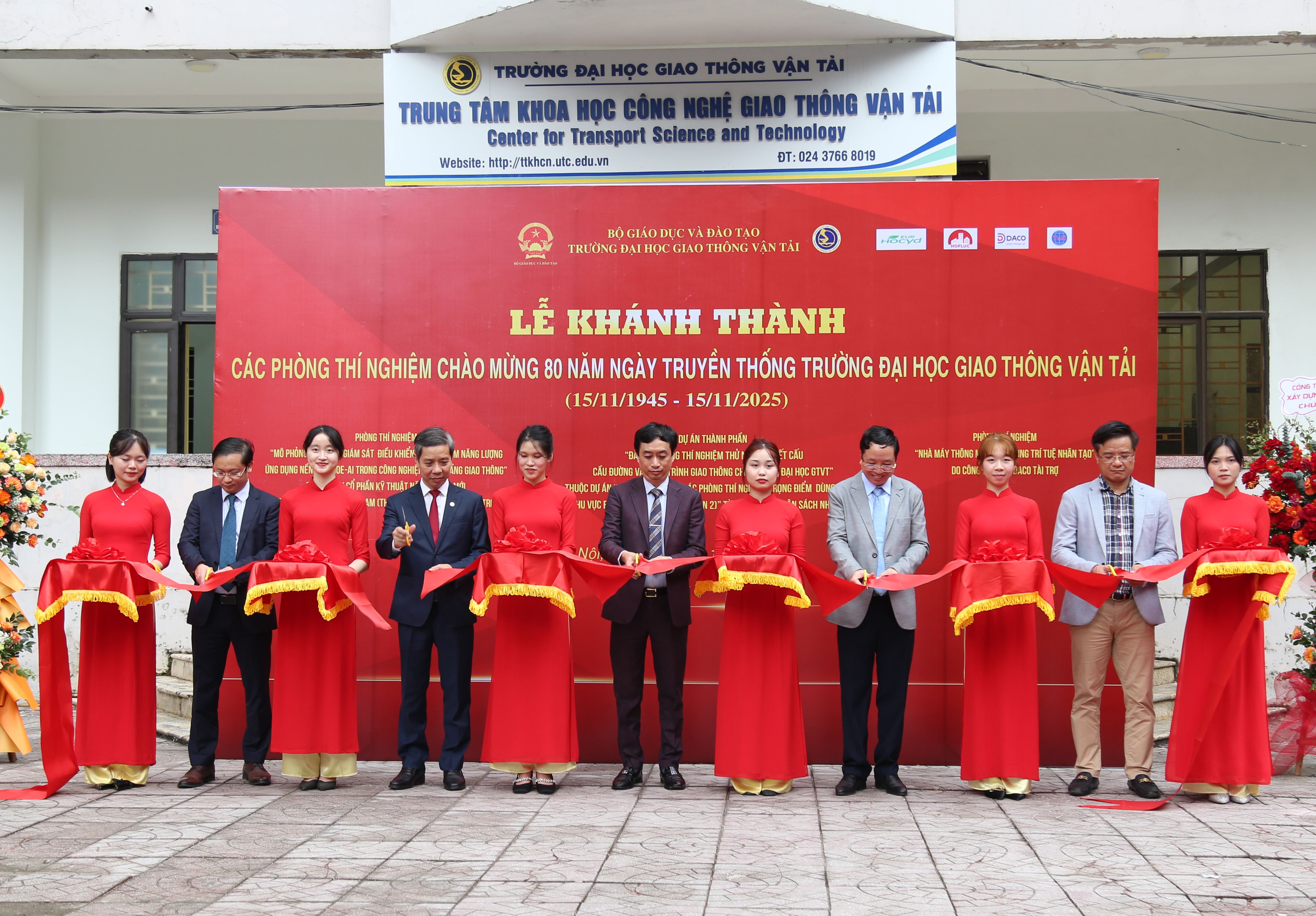 Khánh thành các phòng thí nghiệm trọng điểm và công trình biểu trưng hợp tác quốc tế chào mừng 80 năm ngày Truyền thống Trường Đại học GTVT