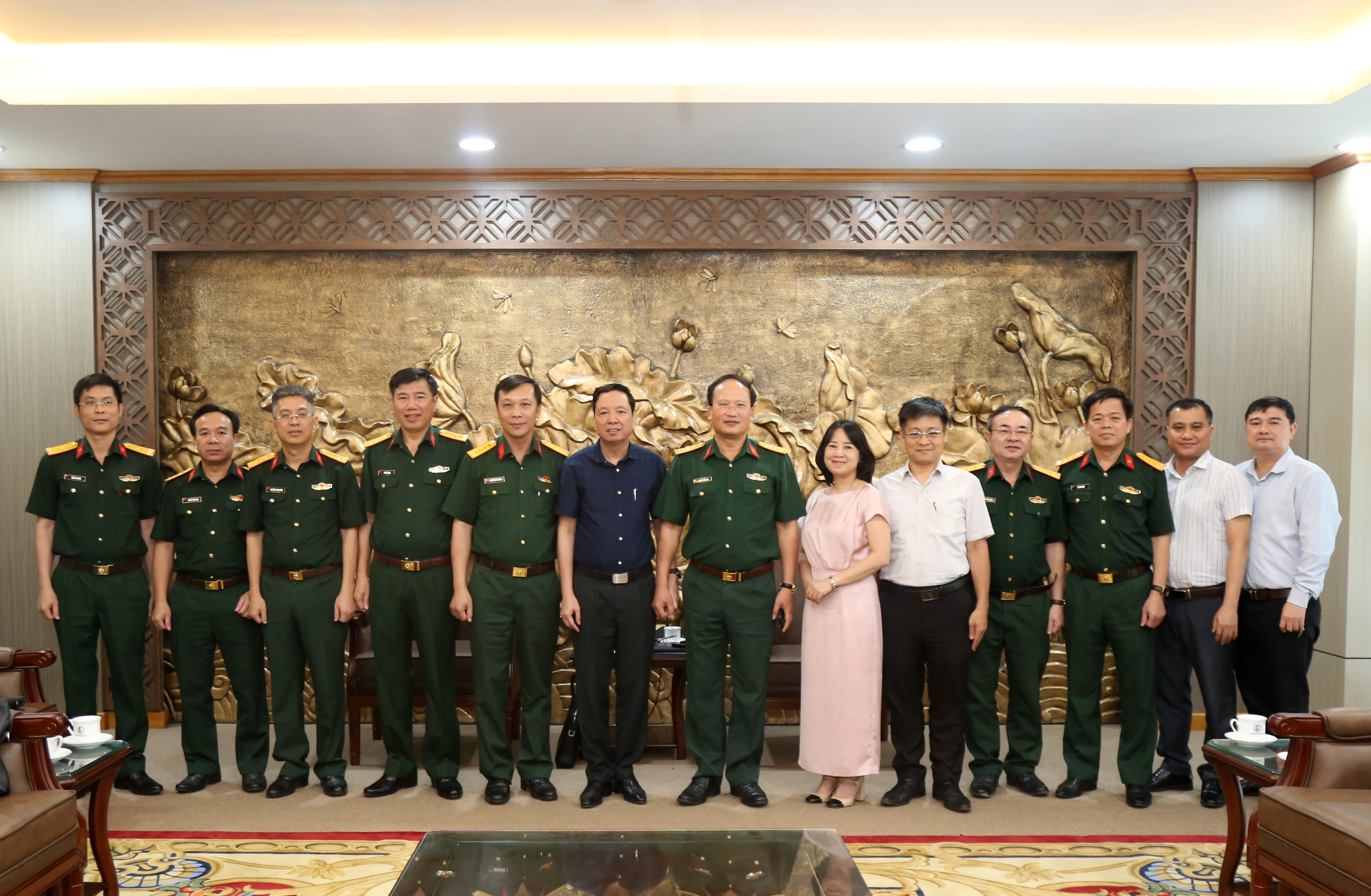 Trường Đại học GTVT và Binh đoàn 12 thúc đẩy hợp tác chiến lược về đào tạo, NCKH và phát triển nguồn nhân lực chất lượng cao