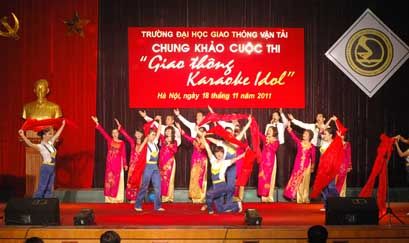 Chung khảo cuộc thi Giao thông Karaoke Idol