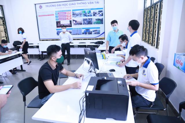 Trường Đại học GTVT đón thí sinh trúng tuyển Đại học chính quy năm 2020 theo phương thức xét tuyển học bạ THPT  xác nhận nhập học