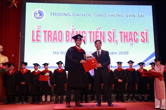 Lễ trao bằng Tiến sĩ, Thạc sĩ tháng 01 năm 2020.