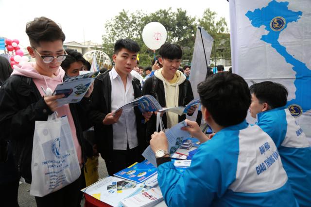 Trường Đại học Giao thông vận tải tham dự Ngày hội tư vấn tuyển sinh hướng nghiệp năm 2019 tại Hải Phòng